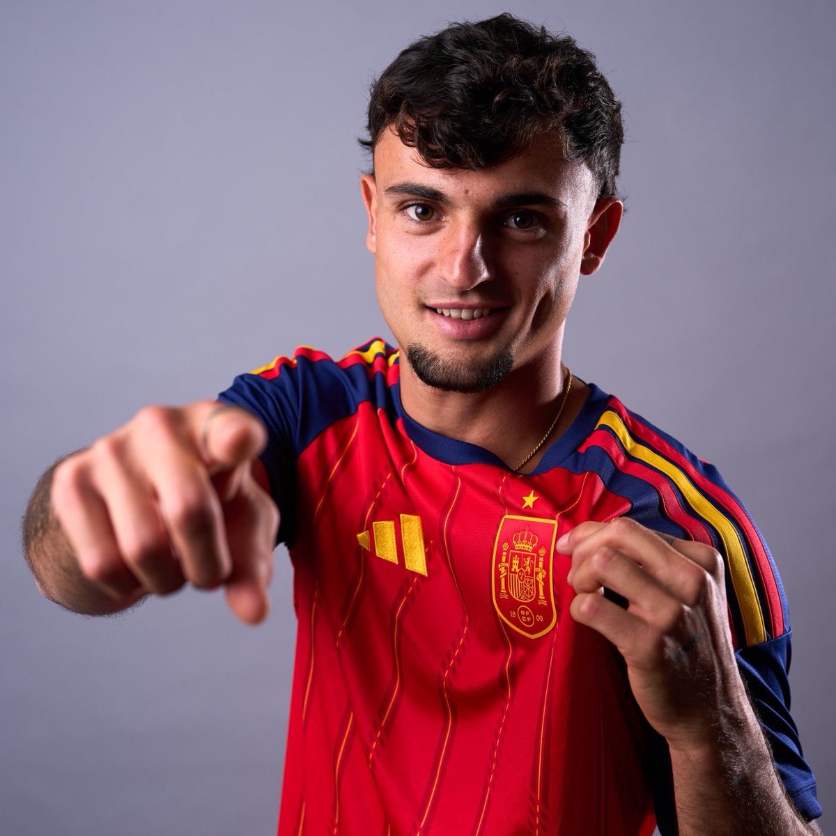 MUFCBlueprint's tweet photo. Manchester United are reportedly interested in signing Atletico Madrid defender Marc Pubill!

However , Atléti have no intention of selling, and his contract boasts a massive €500M release clause . 
Will #MUFC test their resolve with a big offer ? 
🔴🇪🇸 (via CaughtOffside) https://t.co/ByXV054wry
