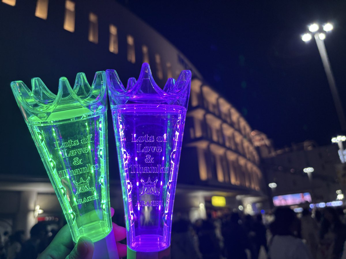 _junkawaii's tweet photo. 小3で嵐に出逢って16年。辛い時も嬉しいときも寄り添ってくれたのはテレビで見る5人の姿だったな。これからも嵐の歌は変わらず寄り添ってくれるんだろうな。嵐に出逢えて本当によかった。何度伝えても足りないけど本当に本当にありがとう。でっかい愛と感謝を。
#WeareARASHI https://t.co/SdnbgwmJgx