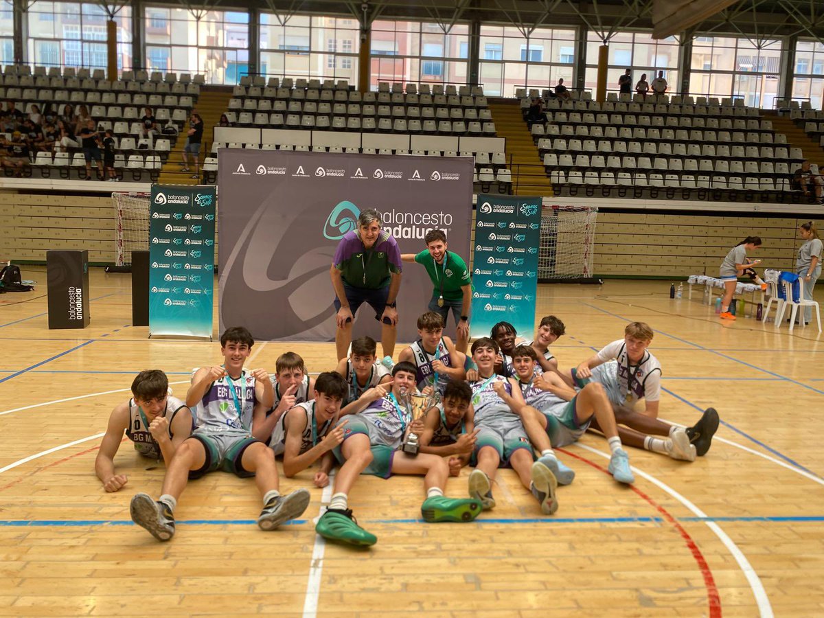 EBGMALAGA's tweet photo. ¡Nuestros Cadetes Rincón Salud Campeones de #CopaFederación ! 

Esta mañana nuestros cadetes se han enfrentado a @CBNovaschool en la final de la categoría, consiguiendo la victoria 💪🏼🥇¡Enhorabuena equipazo! 

@fundacionrincon
@FundUnicaja
@BAUHAUS_es
@telepizza_es

#somosEBG🧡💚 https://t.co/yO3a1ow1J7