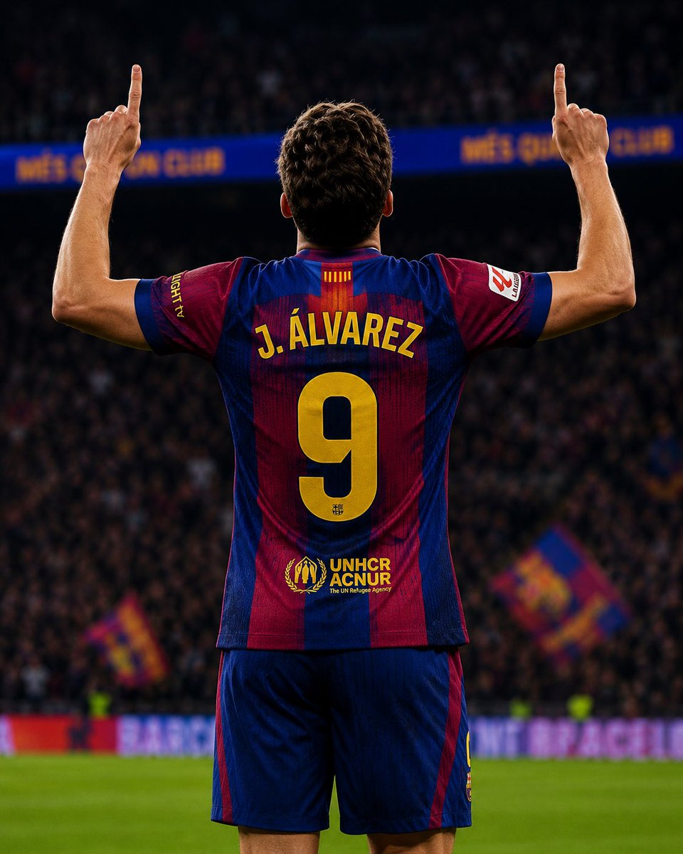 AliFCB66's tweet photo. في كرة القدم الحديثة، لم يعد المركز هو الأهم، بل الدور الذي يقدمه اللاعب داخل المنظومة. ما قدمه باريس أكبر دليل على ذلك؛ فالتبادل المستمر للمراكز واللا مركزية في الهجوم أصبحا من أهم أسلحة الفرق الكبرى اليوم. https://t.co/AIXgJ8ERAP