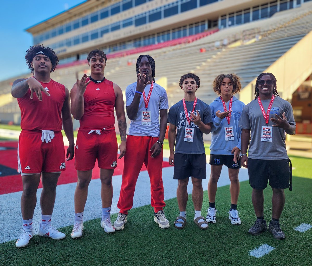 TysonDavis3ATH's tweet photo. Getting ready to compete tomorrow @JaxStateFB at camp with @_RohanGaines at DB 
@CoachKellyJSU @Spoon1260 @maxwellthurmond 
@AthEliteNation @Trip7ERA @fegans_trequon @tye2xx @Tysims6_ https://t.co/rr4oVcH5OX