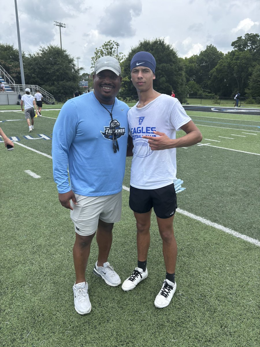 BraxtonEdwards0's tweet photo. Great time and experience at @FaulknerFTBL camp thanks for the invite @JT_BakerDPP @AHSAA_football @Ath_Dynasty https://t.co/9mmeflrHs4