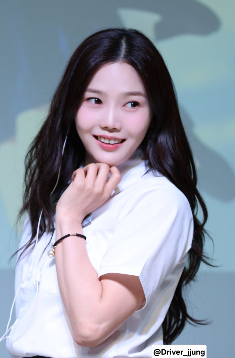 Driver_jjung's tweet photo. 260530 오마이걸 효정 1st Single album ' PURPLE NOTE '팬사인회
#오마이걸 #효정 #나의_작은_청춘에게
#OHMYGIRL #HYOJUNG #PURPLE_NOTE https://t.co/zI9fx2JSW2