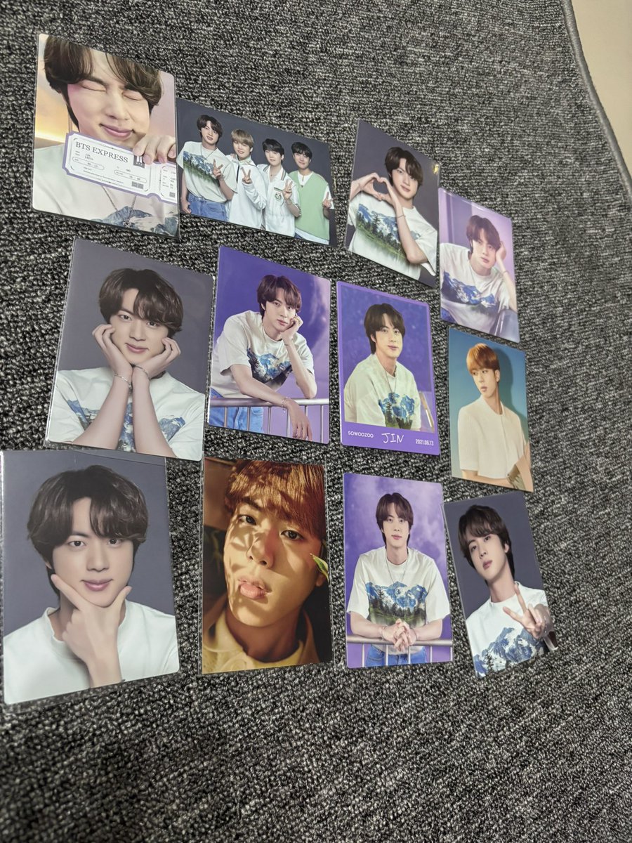 moonlightsgrey's tweet photo. Mau jual semua ini tp gatau harga pasaran 🥹😂 https://t.co/kUhoYvbFEM