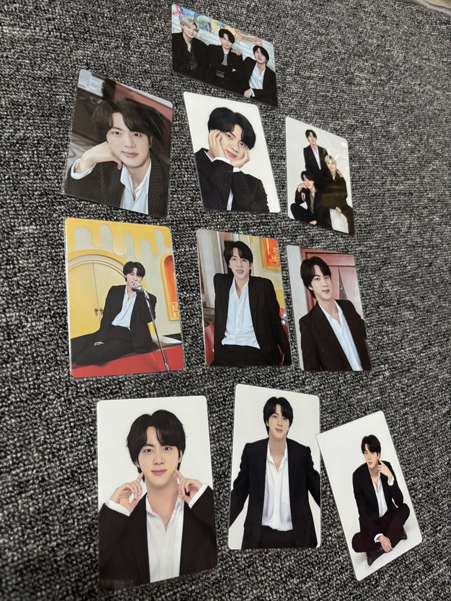 moonlightsgrey's tweet photo. Mau jual semua ini tp gatau harga pasaran 🥹😂 https://t.co/kUhoYvbFEM