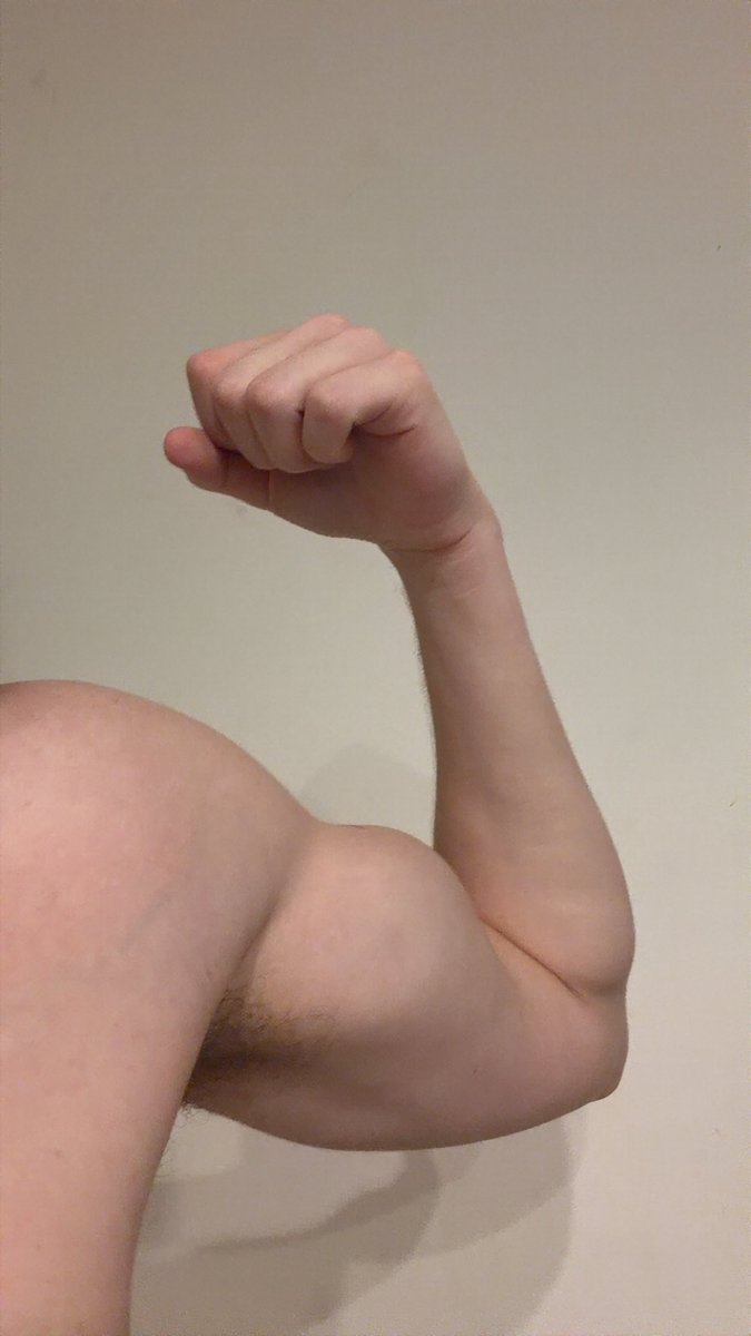 whunkyyy's tweet photo. i have biceps again yay https://t.co/0bVd9ahzq4