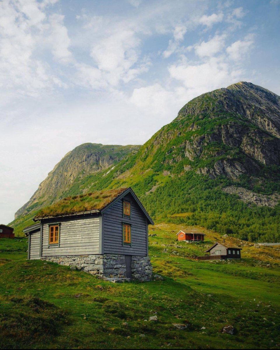 collapsed24's tweet photo. Norway 🇳🇴 https://t.co/5YS92fPbc2