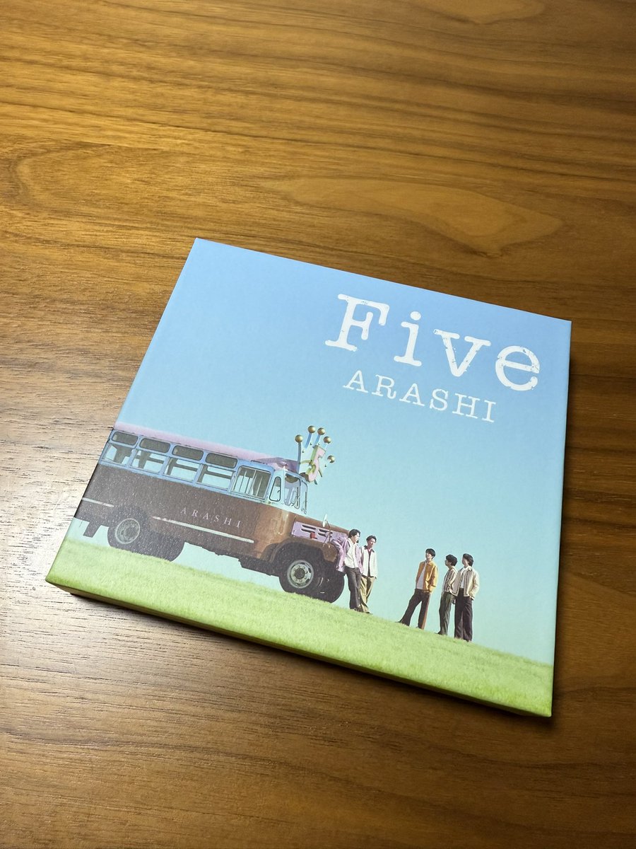 toppach9's tweet photo. 嵐さん
1番最初に好きになったアイドルが嵐でした。わたしの青春時代の全てに嵐がいます。
活動が終了しても嵐は嵐です！これからもずっと嵐が大好きです。
嵐のいる時代に生まれてよかった、好きになってよかった、最後まで共に過ごせてよかったです。
26年半こちらこそありがとうございました！！！ https://t.co/ciCci7RgJp