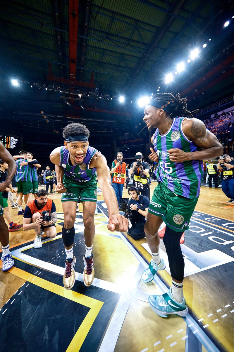 BasketballCL's tweet photo. May dump. BCL at its peak. 🤩

#BasketballCL | #SeasonX https://t.co/uYAJ2E2yUl