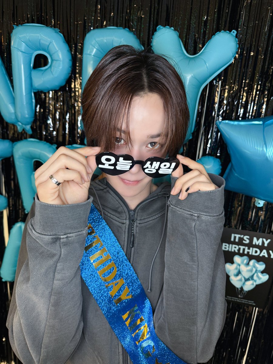 KEYVITUP_inkode's tweet photo. [📷] HAPPY BIRTHDAY RUKIA Behind

행복하다는 말을 몇번이나 했는지 셀 수 없을만큼 저의 하루를 행복으로 가득 채워주셔서 감사합니다❣️

앞으로는 KEYPER와 함께 생일을 보낸다는 생각에 설레이며 하루를 마무리 할 수 있을 것 같아요!!

KEYPER, 제가 정말 많이 사랑합니다🥰

#RUKIA #루키아
#KEYVITUP #키빗업