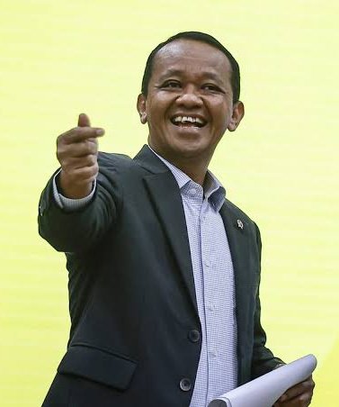 dramacoKR's tweet photo. Orang-orang yang lahir di tahun 1976 https://t.co/pIiXd8MyC8