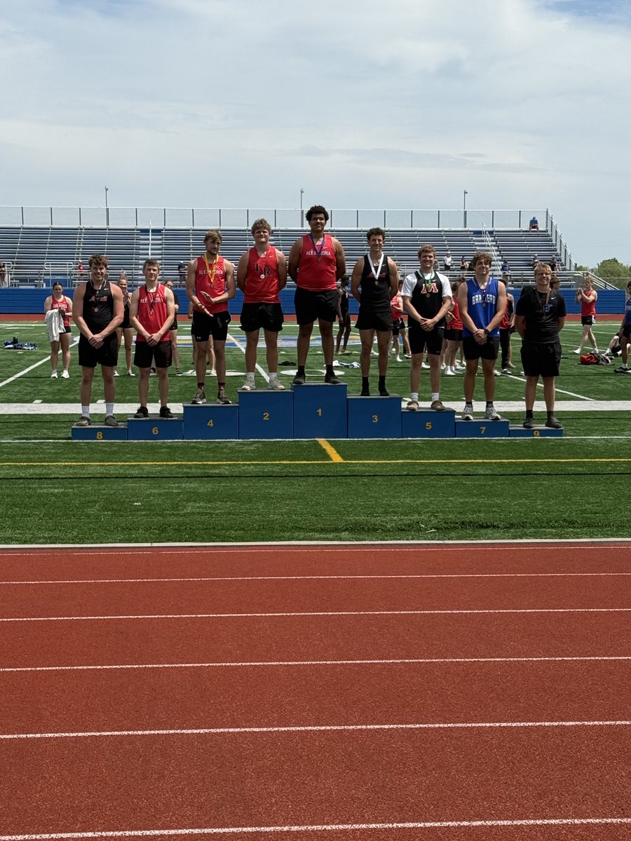 SpudTrack's tweet photo. ‼️‼️Boys Discus‼️‼️

Senior Sam Jacobson is a great example of how well the boys throwers compete this week and all year. 

Sam launched a 🔥20 foot PR (146-0) 🔥in discus yesterday to capture 5th place and a team title. https://t.co/KqO8VR5PCY