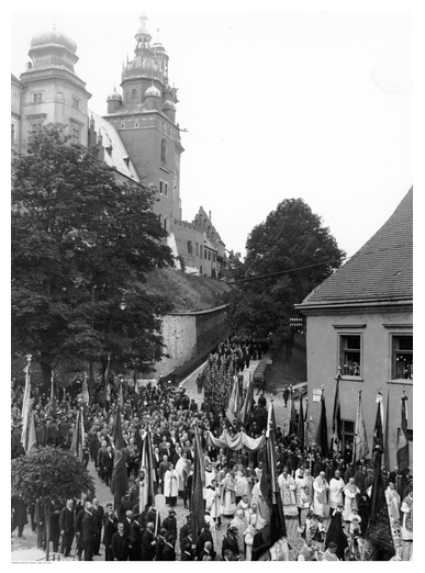 Jan34733995's tweet photo. 31.05.1934 r. - uroczystość Bożego Ciała w Krakowie.

#BozeCialo https://t.co/gMZQCsFzMw