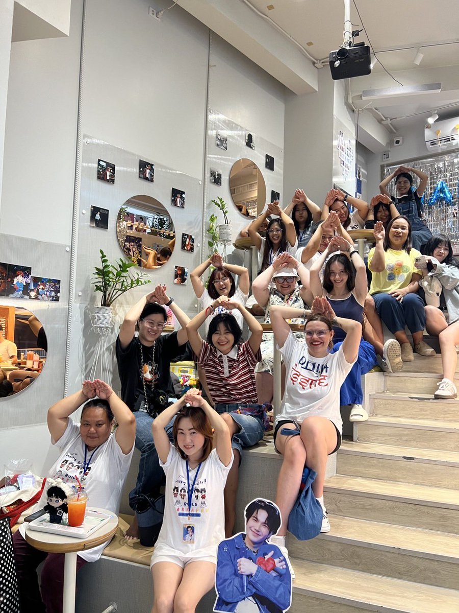 laksiga6's tweet photo. ขอบ��ุณทุกคนที่ทำให้มีความสุข 
ความทรงจำดีๆร่วมกัน 

#HBDBUILDJKPPROJECT
#JustForBiuTeam 
#BuildJakapan 
#Beyourluve
@JakeB4rever @KanitthaChanta1 
@YPromtem @laksiga6 @G_BBBfon @DaTa_96 @buildurearn @p_sunpong @MyLuve0425 https://t.co/FBysKsUQHu