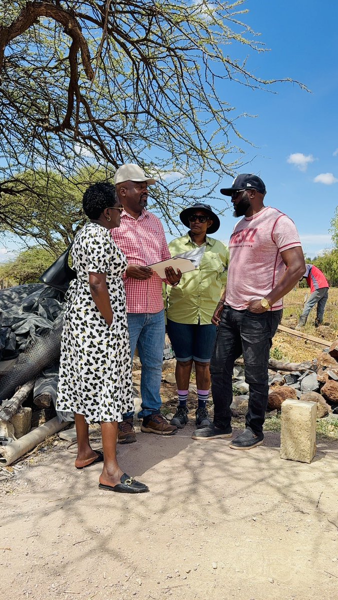 MwendaThur99013's tweet photo. Chilling with our neighbors at the source Michael and Jenny enjoying the Isiolo warm weather
#isiolo
#movewithmwenda https://t.co/EVlL6AblSi