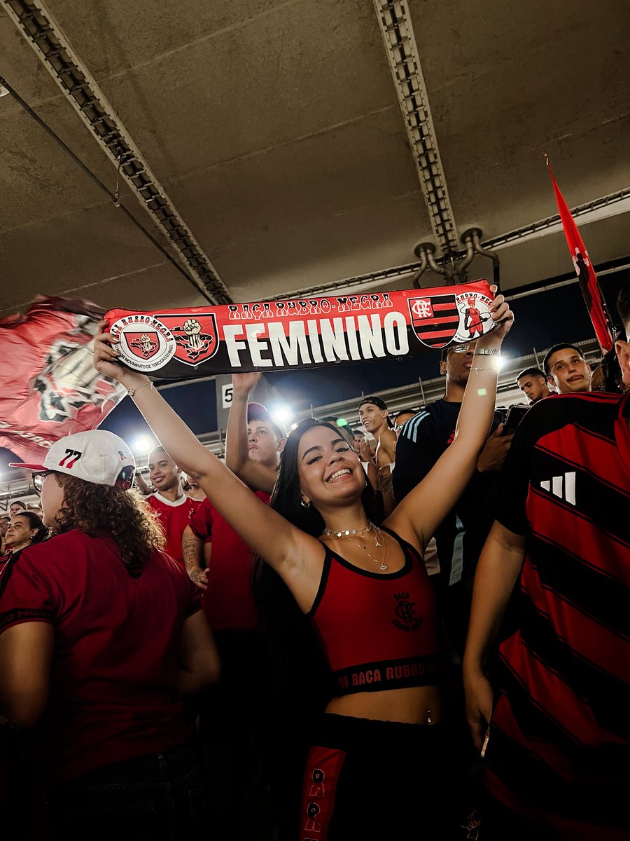 nayssn_'s tweet photo. esse é o meu universo! https://t.co/rTAVZaFVfC