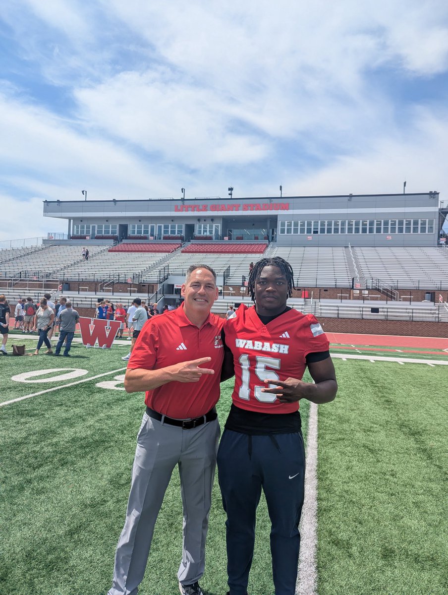 Muri_2027's tweet photo. Huge thanks to @CoachNP21 for having me out to @WabashFB visit today. I had a good time and great conversations with @coachgilbert10  and other coaches!!@CoachDLeeFB @Bryan_Ault @AllenTrieu   @SWiltfong_ @CoachZackGoodFB https://t.co/Pmx77I8j0f