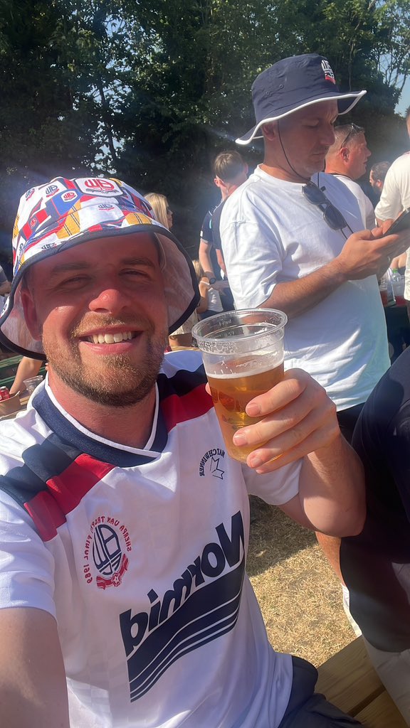 JElsden1's tweet photo. This time last week 😍🎉�� The best day with the best group of lads! #bwfc https://t.co/hG1FQWYJJH