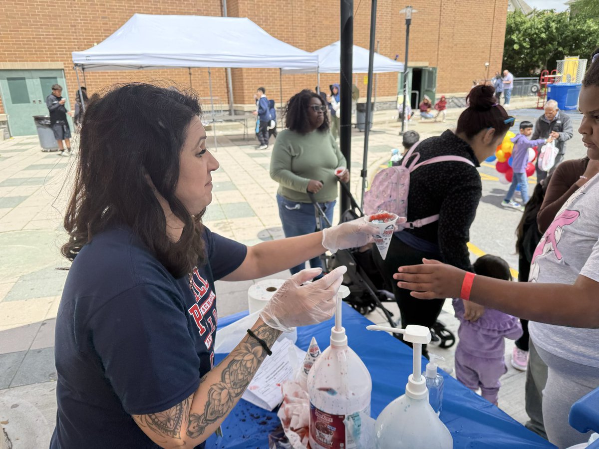 czam2974's tweet photo. The @PeekskillCSD hosted our final Saturday Academy of the year and it was a awesome time. Shout out to @PeekskillMBK for supporting the cause and all of our other community partners, and families who help make this event successful!  #Blessed https://t.co/DjEJWT7M21