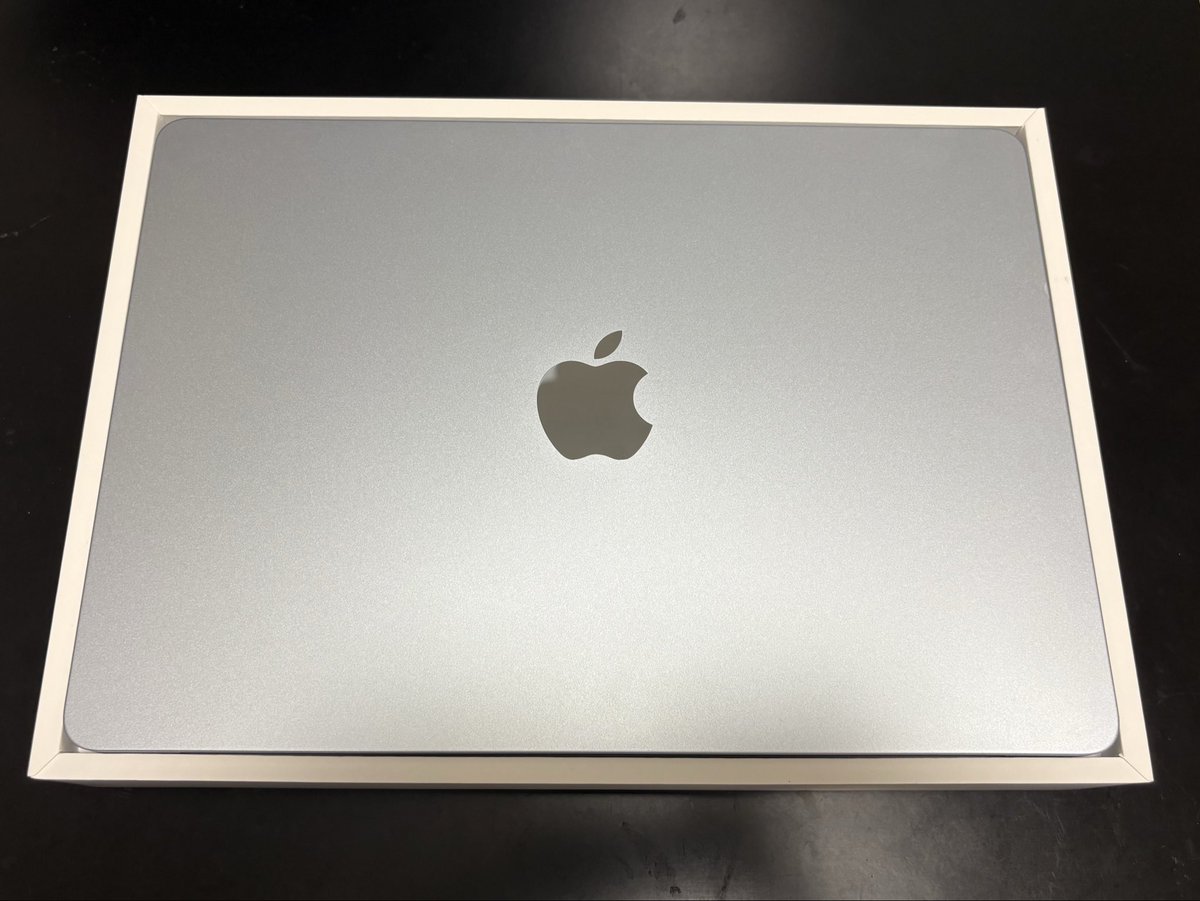 tetsu31415's tweet photo. my new gear…
MacBook Airを買った https://t.co/rNPyoetPqH