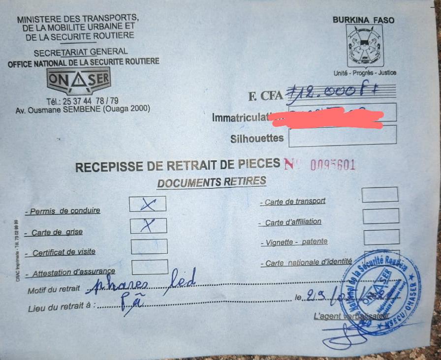 emmanutapsoba's tweet photo. #BurkinaFaso🇧🇫 : Dorénavant sachez que les véhicules équipés de #Phares_Led sont considérés en infraction au code de la route et soumis à une amende lors des contrôles routiers.
PM https://t.co/rOgMbmzyfN