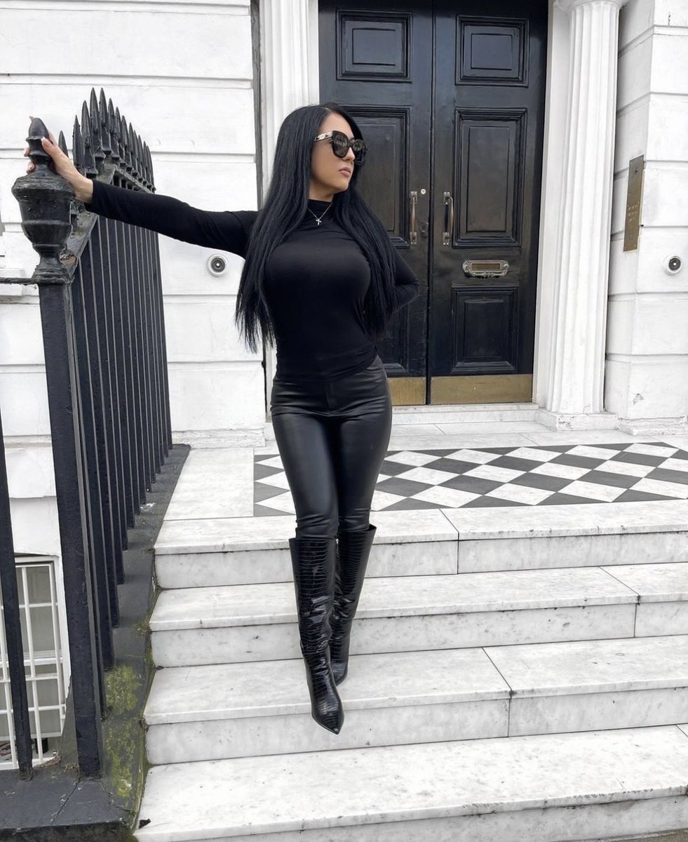 ConnectConnecto's tweet photo. Featured Dommes for Leather 🔥

@goddess_j2 
@sendtogoddess
@MistressLHush
@urfavecashbrat
@bellasbank
@bratgalrhirhi2
@bigbootylilss
@MissRider_
@enchantingbully
@MissRebecc59626

Like and Follow for more findom features https://t.co/sDU8OnD7uw