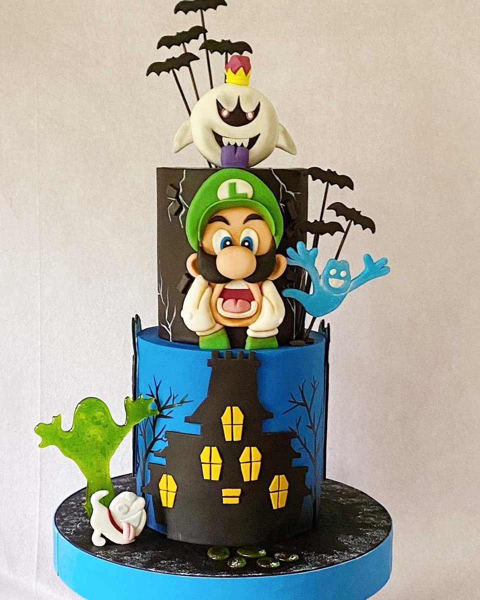 BTPBlog's tweet photo. Luigi's Mansion Cake 
made by Elys Reposteria 
https://t.co/q5DjonTVJd https://t.co/mZs7zBnwHS