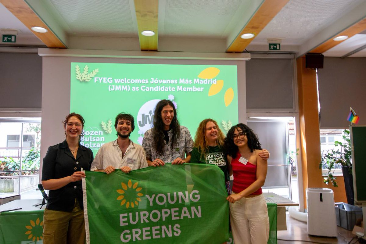 Jovenes_MM's tweet photo. ¡Hola Europa!
Nos hace mucha ilusión anunciar que desde ayer formamos parte de @FYEG. Nos unimos a la juventud verde europea organizada que ya está cambiando el mundo. https://t.co/HISeAGFOyO