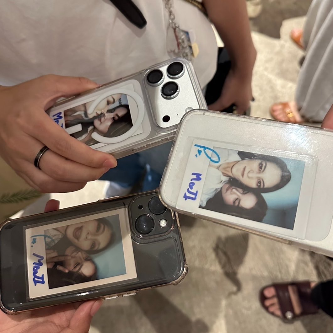 𝙗𝙡𝙤𝙤𝙢𝙮𝙡𝙤𝙜𝙨 tweet media