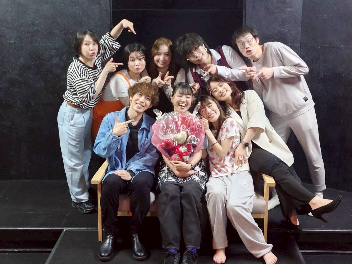 aaamiku_k's tweet photo. #オトナシッター　終演しました！
ルカちゃんの卒業公演。光栄です。誘ってくれてありがとう。皆に愛されてるルカちゃん。この景色を見せてくれてありがとう。
卒業と聞くと寂しいけど、これからのルカちゃんも応援します！もちろん、いつでも帰れる場所もあるからね！
まずは少し、休んでね🐱 https://t.co/l2DoXfEqKX