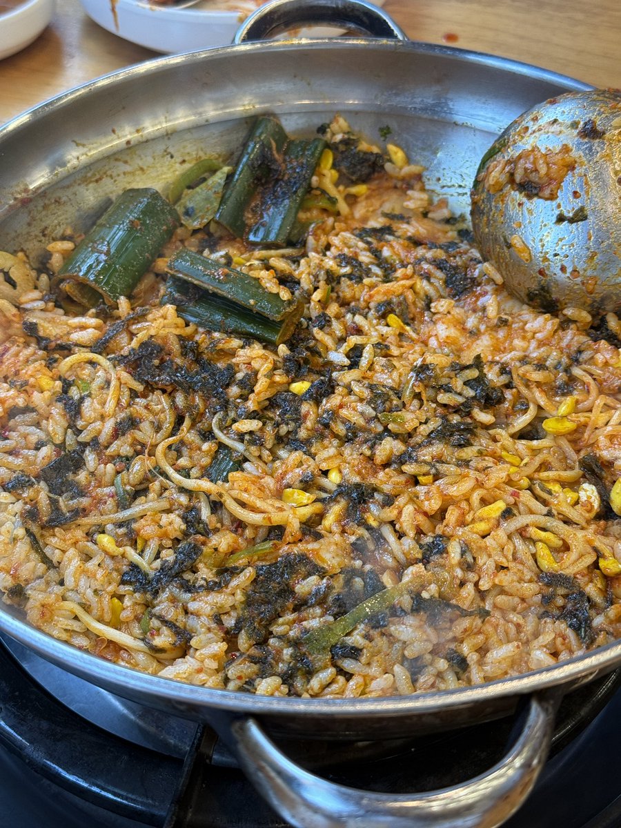 yjfanchu's tweet photo. 용산가면 오준이네감자탕 뼈찜을 먹어..
태어나서 이렇게 맛있는거 처음먹어봄
생카 3일하는데 이틀을 이거먹음 
볶음밥까지 제발 https://t.co/s6SNNY4QA1