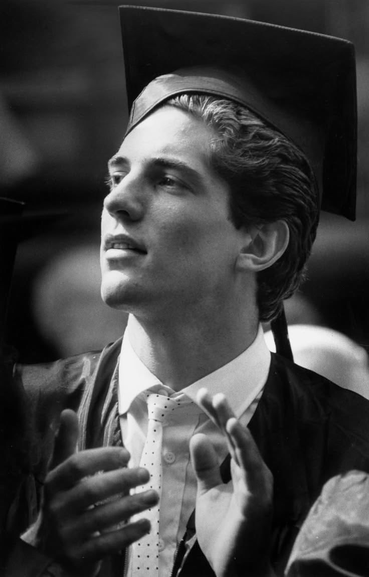 dudaisms's tweet photo. jfk jr so fine just now i realized he was wearing a polka dots tie in those grad pics https://t.co/2XuHGPQWai