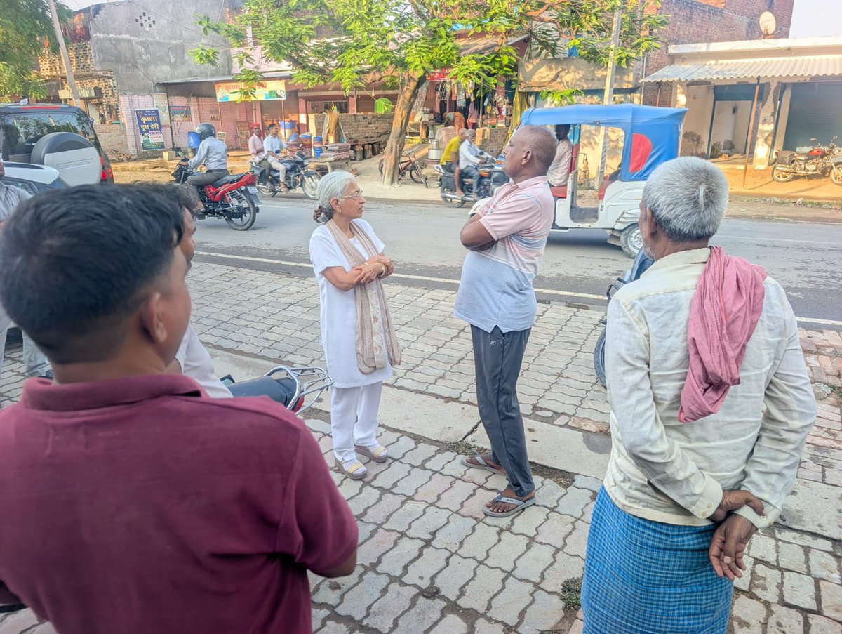 AnnuTandonUnnao's tweet photo. सहरावां, असोहा पहुंची। सुनील रावत अब स्वस्थ हैं। सुंदर, सफल, लंबी आयु का आशीर्वाद। https://t.co/Id26ThPWWH