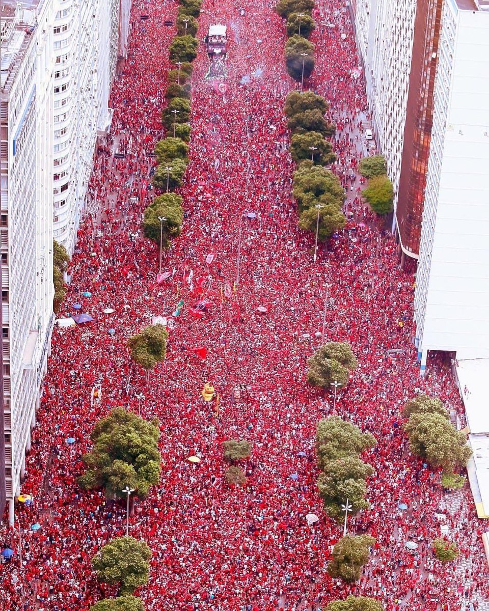 Lastofus2090's tweet photo. Liverpool UCL parade                 ???? https://t.co/j3iusdITtZ