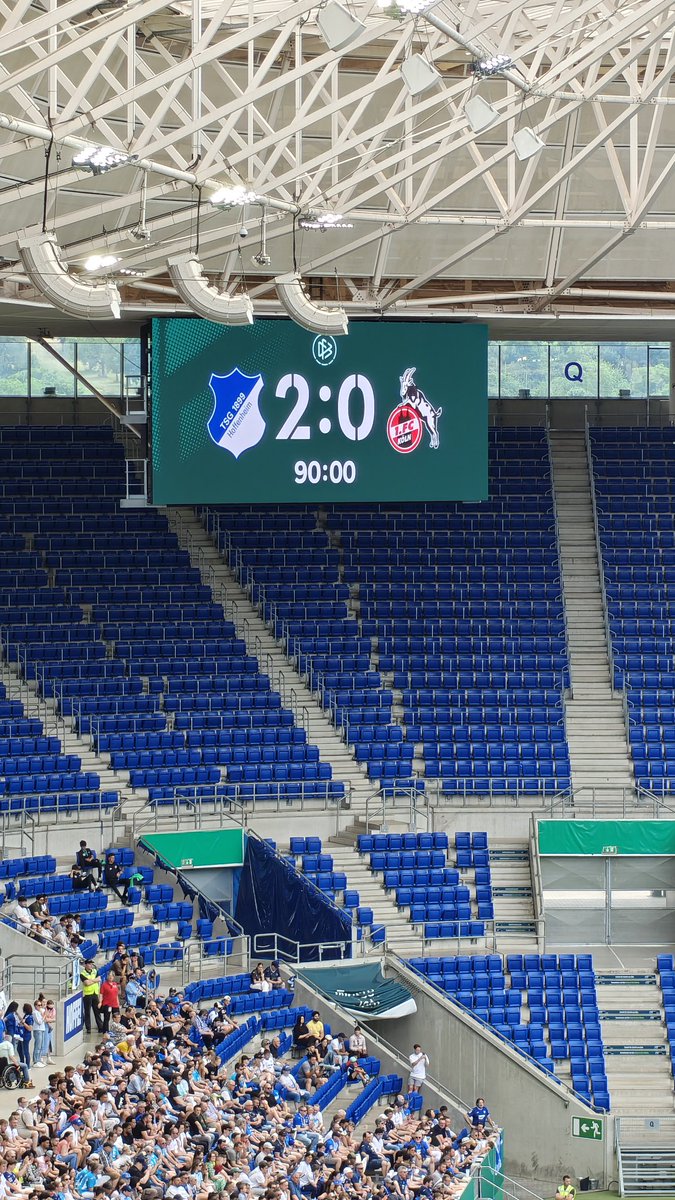 schoti75's tweet photo. Es hat leider nicht sollen sein. Aber Niederlagen sind kein Beinbruch. Daraus lernen und wieder Aufstehen ist wichtig. Per sempre 1. FC Köln 🔥
#effzeh #younggoats https://t.co/A9gVvgjkxG