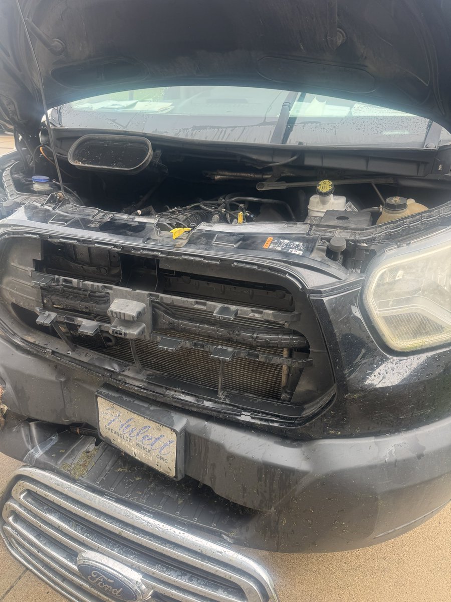 iamrodneysmith's tweet photo. Family , I’m currently in Bellevue , NE. I was able to get it towed from where I was last night about 80 miles here . Got here about 230am.

From what I can see is wrong :  it’s over heating and the radiator is damage . Power steering is gone . I spotted a few hoses cracked . It turn on OK , doesn’t seem to be any real problems with the engine from what I can tell . It does make some noise , might be a belt .The front body , the grill and bumper will definitely need to be fixed . Once they are able to take it apart they will really be able to see the damage. Praying it’s not super bad .

Not sure how much yet it will be to cost to get fixed , but if you are able to help with $5 for repairs, I will greatly appreciate it . You can hear : https://t.co/Jpu9xUUHb6

Thank you to the Coys for taking me in last night . Thank you also everyone for your thoughts and prayers .