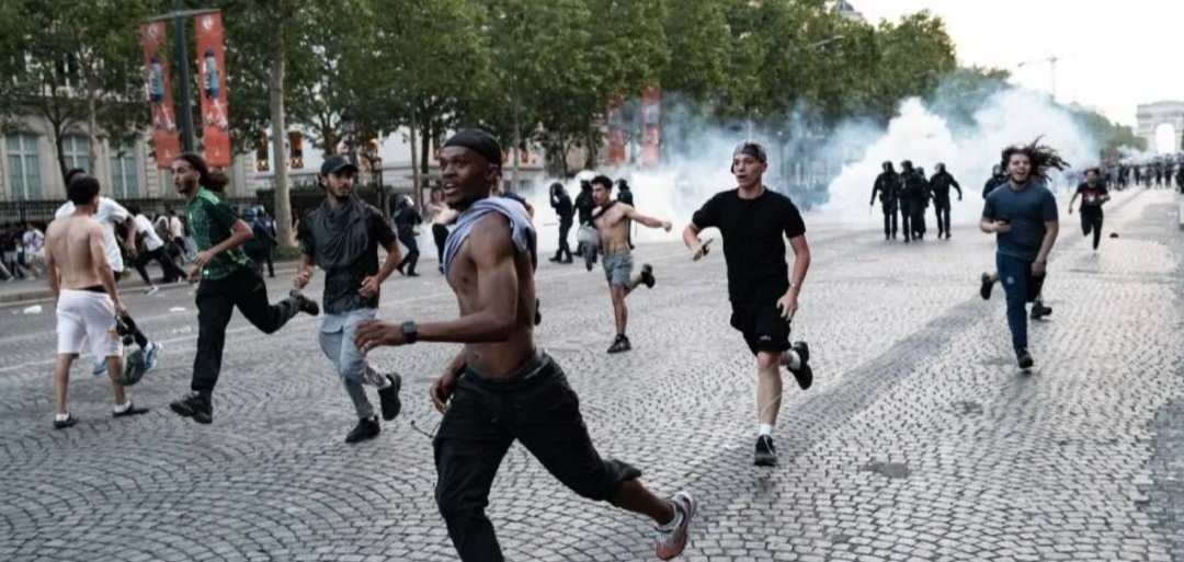 InsiderGeo's tweet photo. Yesterday's riots in France after the PSG Champions League win are nothing new. We have seen this before. Many times. And every time the conversation stays on the surface, Nobody wants to say what is actually underneath.

France has failed at integration. For decades. And this matters because France is also a former colonial power it brought millions of people from its former colonies into the country, created communities, and then largely left them to figure it out in banlieues with no jobs, no real future, and no genuine sense of belonging.

The numbers tell the story clearly. Second generation immigrants aged 19-29 face 30% unemployment in France nearly 40% if their parents came from Algeria or Morocco compared to 20% for children with both French-born parents. Only 23% of second generation immigrants with African-born parents get a permanent contract for their first job, versus 32% for young workers with French parents. 18 months after signing integration contracts and completing required French courses, 57% of Afghan signatories reported still being unemployed. And the number of Republican Integration Contracts signed actually dropped 10.5% in 2024. The system is not just failing  in some areas it is going backwards.

France is consistently rated among the worst countries in the developed world for immigrant integration.

I keep repeating this and I will keep repeating it: integration is the most important thing any country welcoming immigrants must get right. Not the numbers. Not the paperwork. The actual integration language, employment, social inclusion, a real future.

And here is what every country needs to understand. There is no one-size-fits-all solution. But every immigration policy needs to come with clear pros and cons, clear expectations from both sides, and clear consequences. You cannot be too soft open the doors, take no responsibility for what happens next, and then act surprised when the banlieues burn. But you also cannot be drastic mass expulsions, closed borders, zero nuance. Neither extreme works. What works is structure.

Some people integrate fast. Others struggle. That is normal and expected. But if someone arrives in a country and genuinely has nothing no work, no path forward, no sense of place you have created a problem, not solved one. And if someone repeatedly violates the laws of the country that gave them an opportunity, there have to be consequences. Including return. That is not inhumane. That is what a functioning state owes its own citizens.

You cannot demand respect for a system that never included you. But you also cannot keep burning cars in a country that took you in and then blame the country for everything.

Both sides have obligations. And right now in France, neither side is meeting them. The state abandoned these communities for fifty years. And now it harvests the result every time.

Europe needs to learn from this.