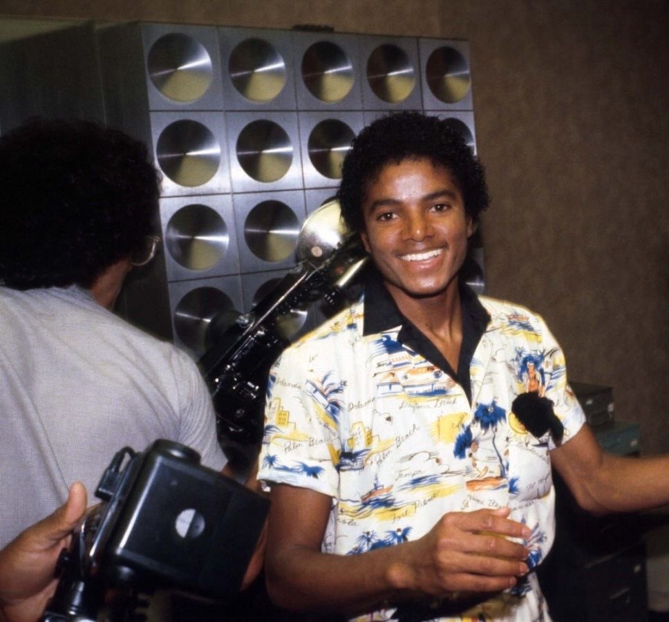 ✨ MJ ✨ tweet media