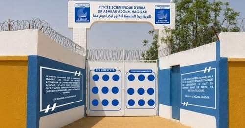 rahmaidrisss's tweet photo. 🇹🇩 Une belle reconnaissance pour le Dr Abakar Adoum Haggar, dont le parcours a marqué le monde de l’éducation au Tchad. Que ce nouveau nom inspire les élèves du lycée d’Iriba à croire en leurs rêves et à poursuivre leurs études avec détermination. 📚✨ #Tchad #Iriba https://t.co/sZSCl60M4R