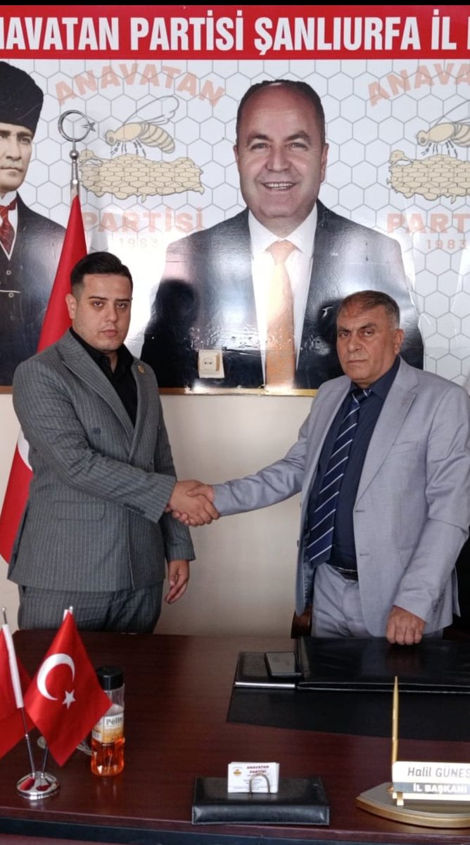 halgunes63's tweet photo. Osmanlı Anadolu Ocakları Şanlıurfa İl Teşkilat Başkanı Sayın Hıdır Aslan’ın, Anavatan Partisi Şanlıurfa İl Başkanlığımıza gerçekleştirmiş olduğu nazik ziyaretten büyük memnuniyet duyduk. Ziyaret kapsamında ilimiz ve ülkemizin geleceğine yönelik karşılıklı istişarelerde bulunduk.
Sayın Hıdır Aslan’a nazik ziyaretleri ve samimi sohbetleri için teşekkür ediyor, çalışmalarında başarılar diliyoruz.
Halil Güneş
Anavatan Partisi Şanlıurfa İl Başkanı.