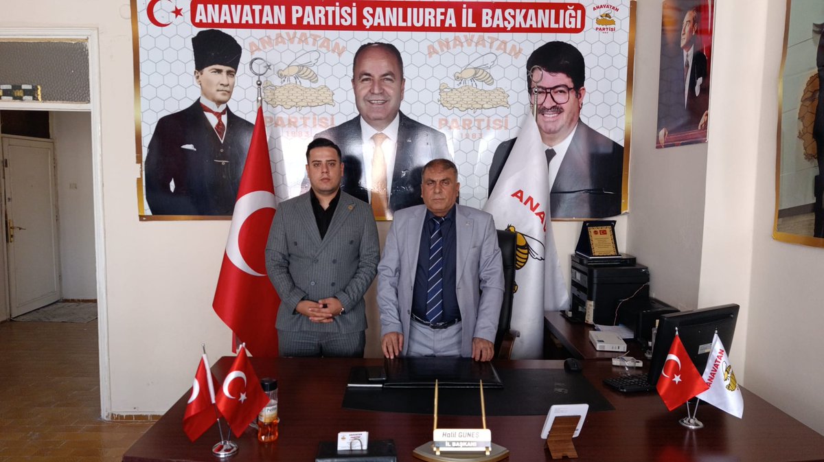 halgunes63's tweet photo. Osmanlı Anadolu Ocakları Şanlıurfa İl Teşkilat Başkanı Sayın Hıdır Aslan’ın, Anavatan Partisi Şanlıurfa İl Başkanlığımıza gerçekleştirmiş olduğu nazik ziyaretten büyük memnuniyet duyduk. Ziyaret kapsamında ilimiz ve ülkemizin geleceğine yönelik karşılıklı istişarelerde bulunduk.
Sayın Hıdır Aslan’a nazik ziyaretleri ve samimi sohbetleri için teşekkür ediyor, çalışmalarında başarılar diliyoruz.
Halil Güneş
Anavatan Partisi Şanlıurfa İl Başkanı.