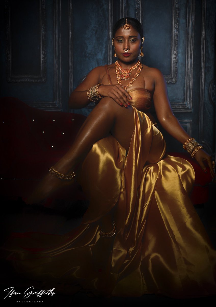NikitaGordijn90's tweet photo. Rooted in tradition, timeless in spirit. ✨

Photographer:  Ifangriffiths © 2026 

Interested in working with me?
📧 nikita@nikitagordijn.com
🌐 https://t.co/oxJxfeASE4

#NikitaGordijn #IndianClassical #FineArtModel #CulturalPhotography #PortraitPhotography https://t.co/dvhIcHKlcy