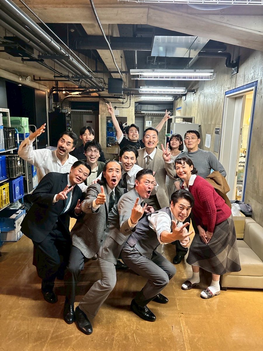 HamHamHam54's tweet photo. 【劇団チョコレートケーキ『帰還不能点』】
お陰様で東京公演、無事終演致しました。
連日本当に大勢の方にご覧頂き、心より感謝申し上げます🙇‍♂️

明後日からは7月半ばまで続くツアー公演のスタートです❗️ https://t.co/GFYBSWMj1h