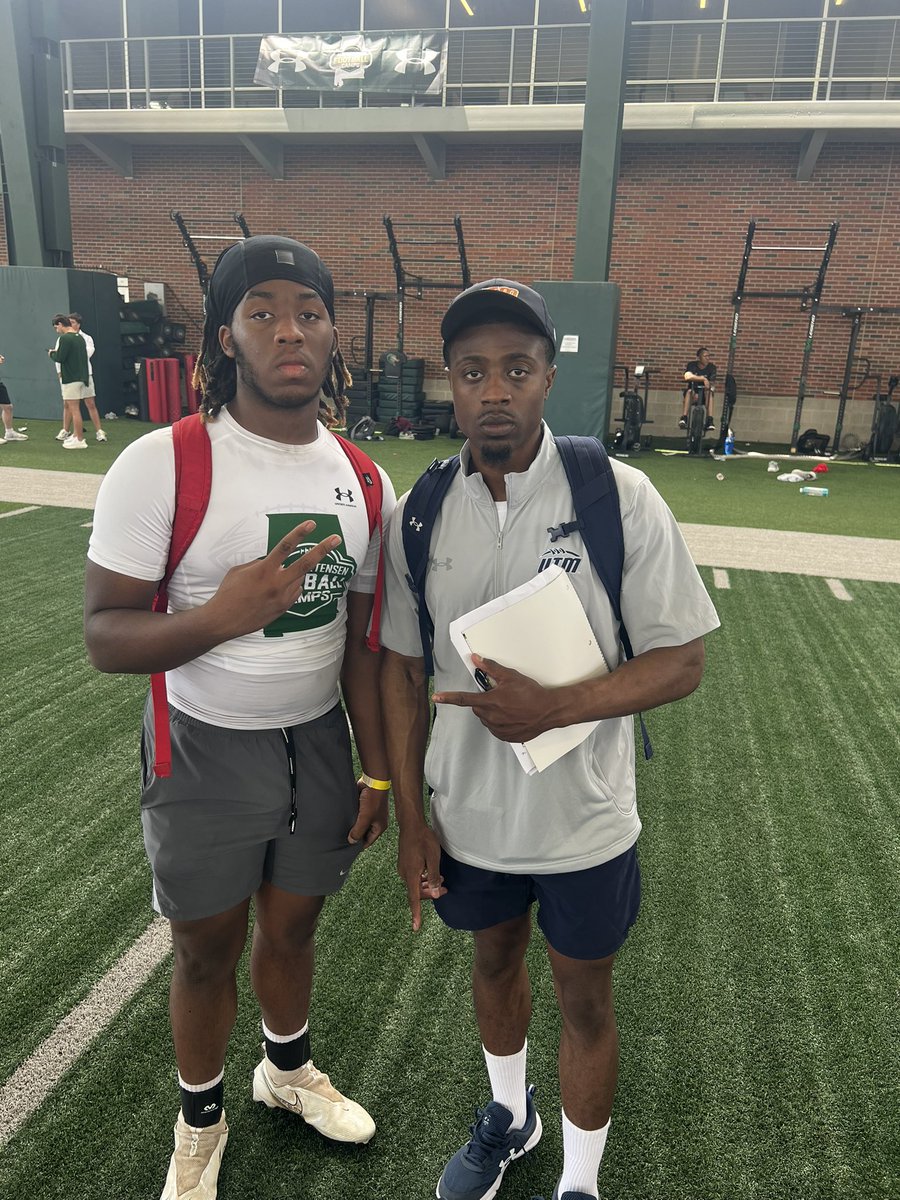 JadenBurrell7's tweet photo. Thanks too @UAB_FB for the Mega camp, for a chance to get better I enjoyed it ! Also had a chance to meet some great coaches ! @Coach_Jones_1 @DJ_Stevenson8 @CoachGSteeleUTM @HoltIronmenFtbl @coachsmithj @HallTechSports1 @AL_Recruiting @UnLockYourGame_ https://t.co/42tUqZXk3A