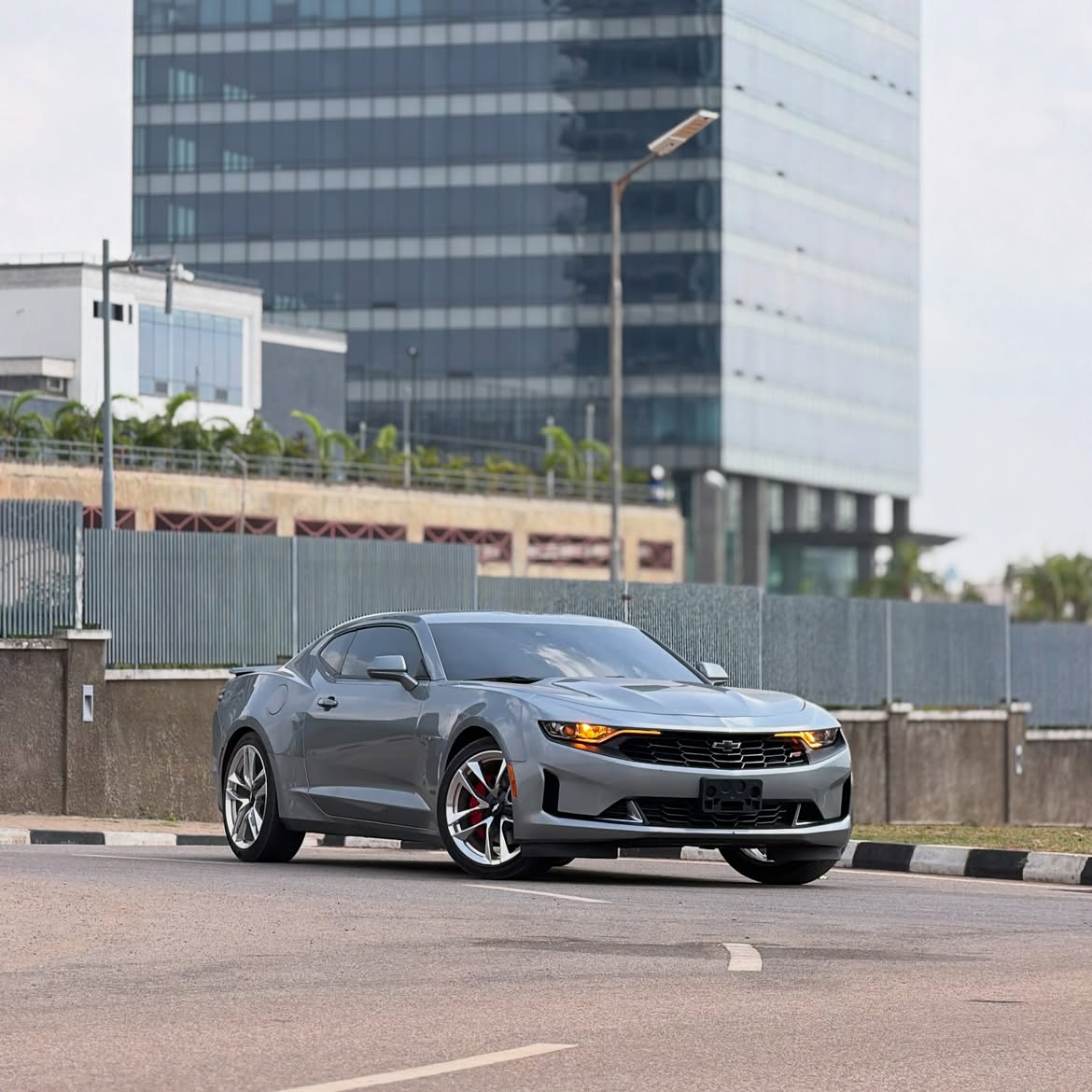 CarsConnectNG's tweet photo. 🤳 CHEVROLET #CAMARO #RS
◐➖➖. ➖➖➖➖➖➖. ➖➖◐
✨Fullest Option✨
◐ Model: 2024
◐ Price💥: ₦64M ..negotiable 
◐ Location: Abuja 🇳🇬 🌎
◐ Duty: Fully Paid
◐ Status: Foreign Used

☎️📞 +2348068278079

◐ 🇳🇬Nationwide Delivery  ✈️
#CARsCONNECT #LTD #Abuja #Nigeria 🇳🇬 https://t.co/PtILJARVEy