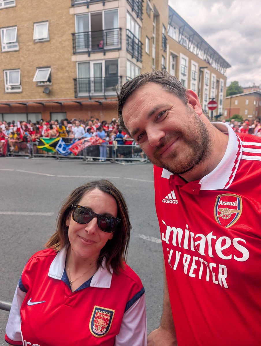 stuartb16's tweet photo. I FUCKING LOVE MY FOOTBALL CLUB ❤️❤️❤️❤️❤️ https://t.co/tLbKS9p1yY
