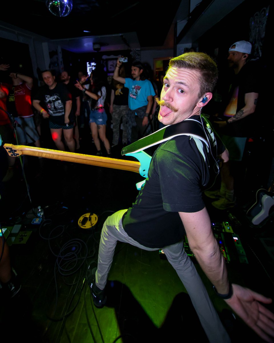 pulsesVA's tweet photo. we need all of y’all to wish our guy David a happy birthday! your troubles will cease and fortune will smile upon you  ✨🎂❤️

📸 : @castlekeeper_ https://t.co/G8VPzISXxL