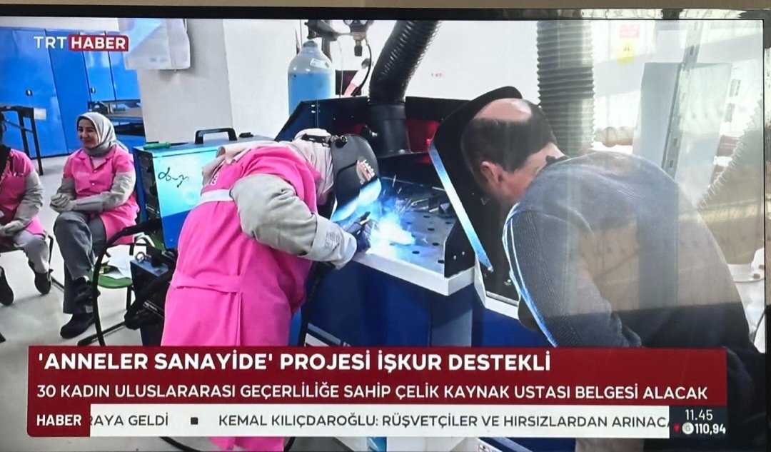 sarseven's tweet photo. Anneler sanayide...
Bebekleri nerede?
Kimler bakıyor❓️ https://t.co/eVUqOwxToQ