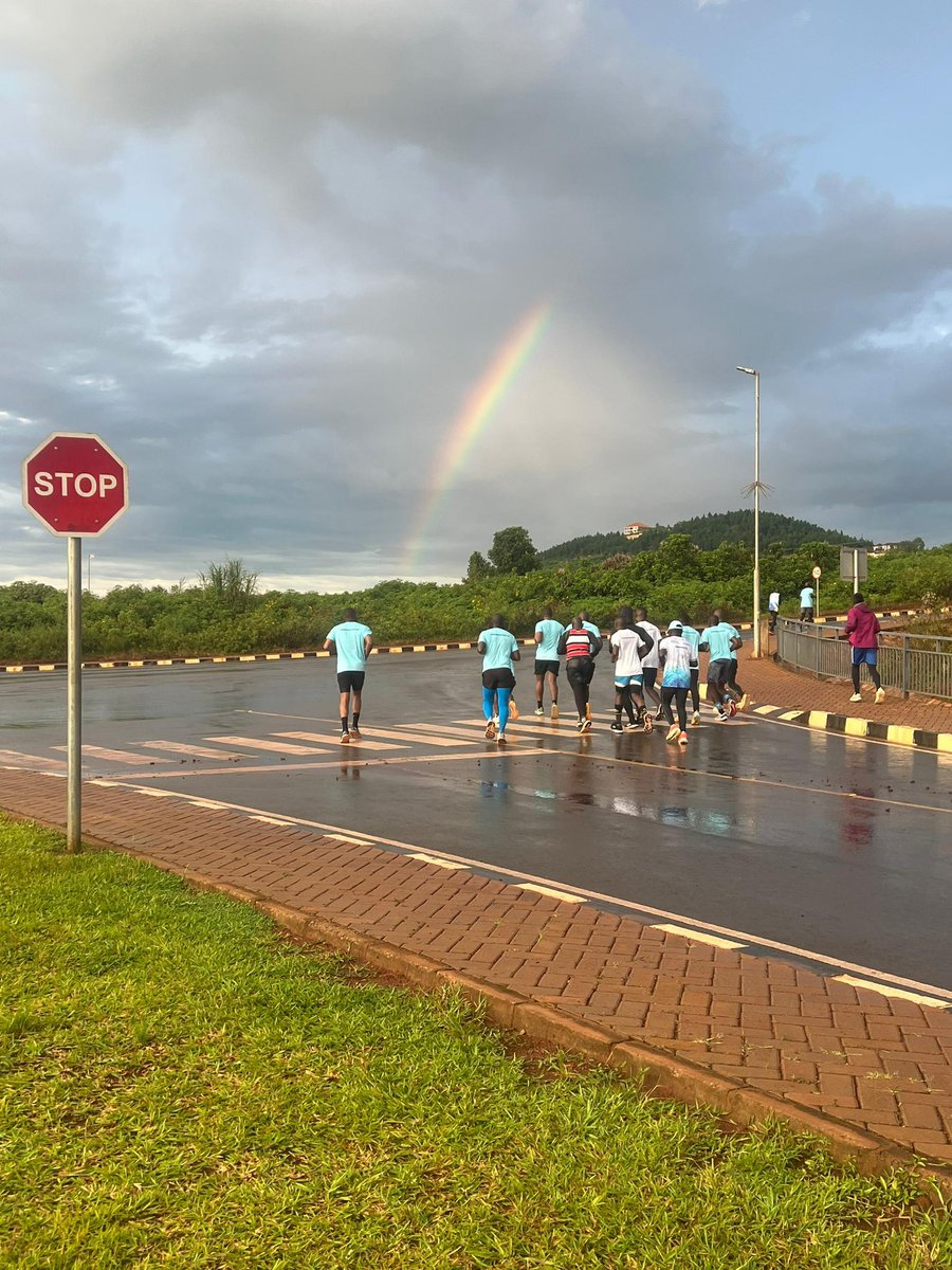 Run_for_life24's tweet photo. Rain 🌧️ couldn’t stop us.
The rainbow 🌈 couldn’t miss us.
The snacks ☕🍩 definitely found us.

Successful End of Month Run at Munyonyo! 💙🏃

#RunForLife #RunTodayLiveTomorrow https://t.co/T6yV4Uj5e7