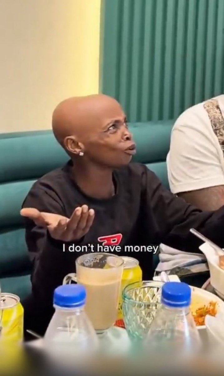 MapelloJr's tweet photo. Outsider nii waaa nah money no dey https://t.co/1wRvBjXien